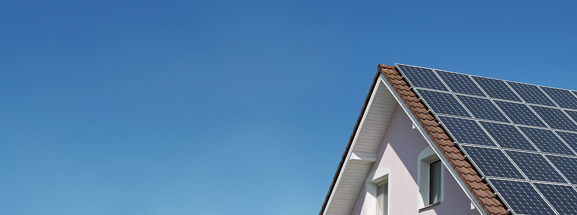 Panneaux solaires sur le toit