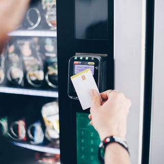 Отказы в приёме кредитных карт и высокие комиссии создают проблемы для отдыхающих на побережье Турции