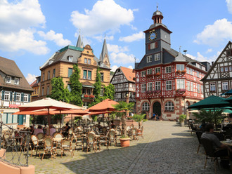 ArbG Siegburg, 16.12.2020 - 4 Ga 18/20: Maskenpflicht im Rathaus