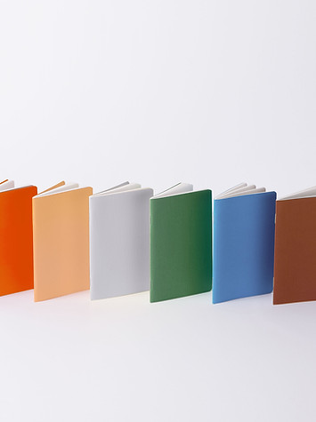 カラフルなノートブック