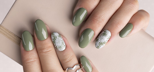 Arte de uñas verdes