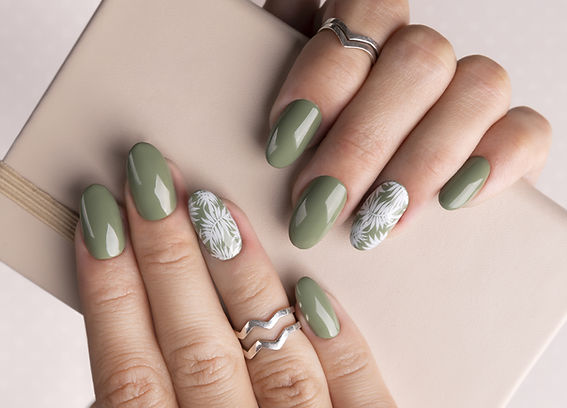Green Nail Art
