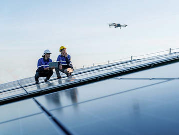 Ingenieure auf Solardach