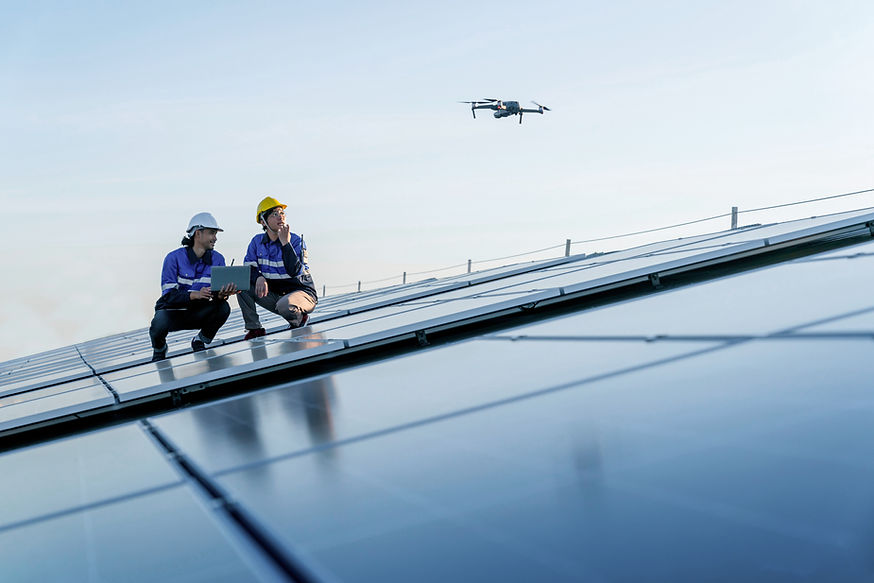 Ingenieure auf Solardach