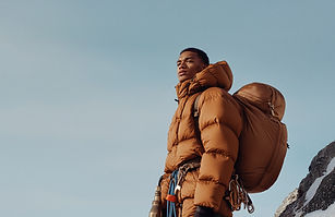 Equipo de escalada de montaña