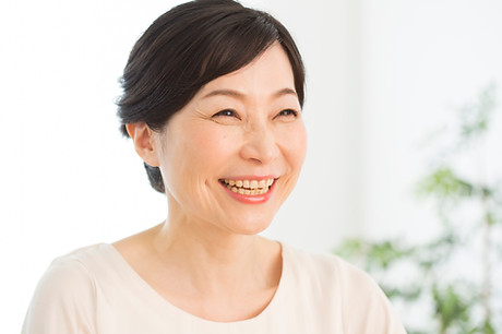 笑顔の女性