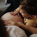 Moment de complicité pendant la grossesse