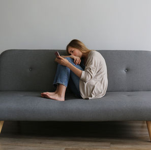 10 Ways to Quit Your Phone Addiction (Without Moving to a Cabin in the Woods)