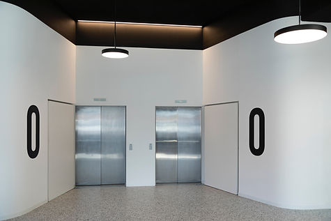 Hall d'ascenseur moderne