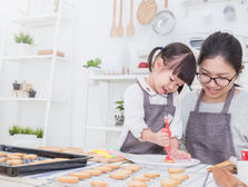 Easy Ways To Get Your Kids Interested In Cooking