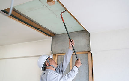 マンション・スケルトンリフォーム・解体作業・バール