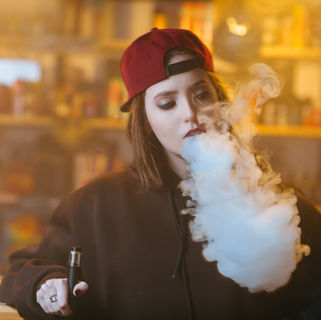 Día Mundial sin Tabaco: UCH entrega recomendaciones para la regulación de cigarros electrónicos