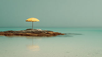 Parapluie sur les rochers
