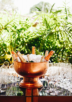 Champagner und Gläser