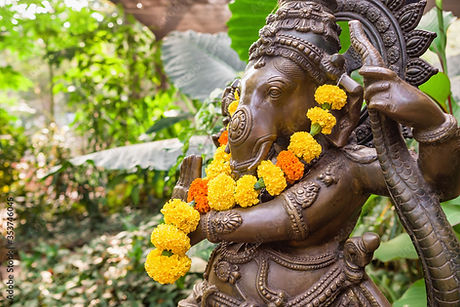 Gifts that support artisans