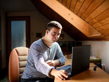 Trying to get noticed by employers in Cairns and get hired? Here's how.
