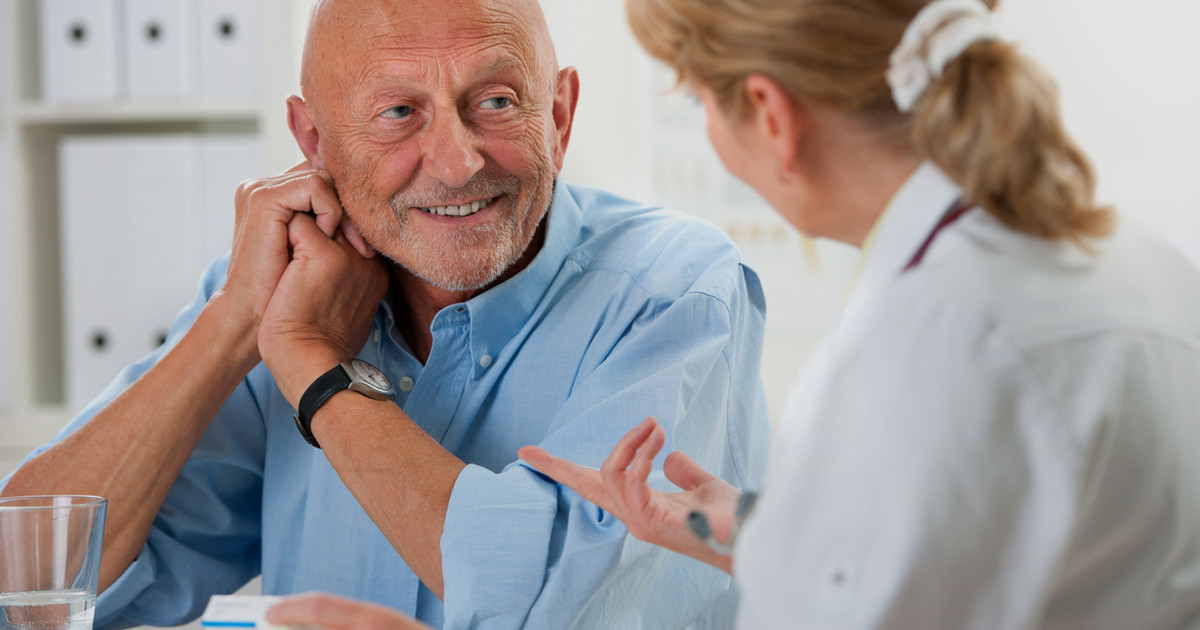 A GP and patient reviewing a personalised medication plan with a focus on improving function, participation and quality of life.