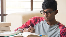 מטפלות - קהילה מקצועית לומדת - פנים אל פנים - מס' 200931