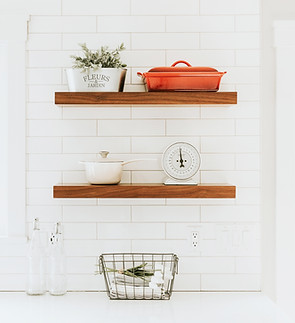 Minimalist Kitchen Shelves