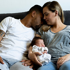 Parents avec bébé nouveau-né