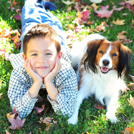 Kind und Hund: Ein unschlagbares Team fürs Leben