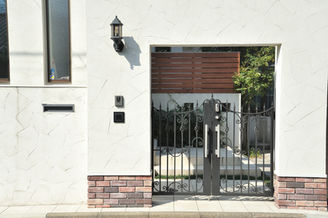 個性的な玄関口