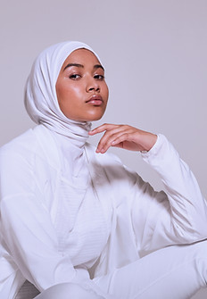 Femme musulmane en blanc