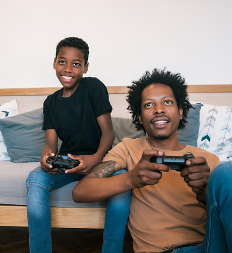 Happy Gamer Family