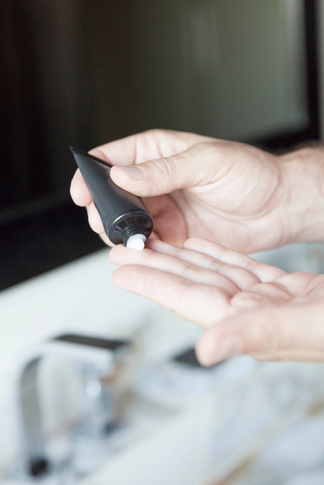 Deodorant vs Antiperspirant What Is The Difference?