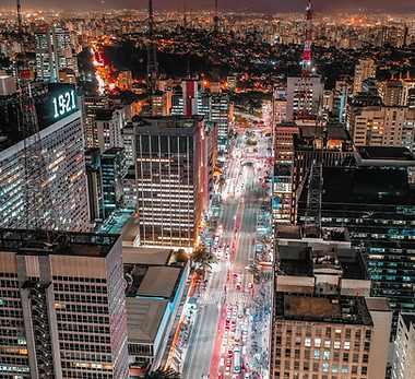 Vista noturna da cidade