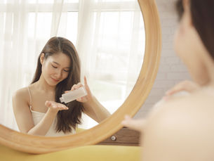 Optimizing Your Skin Care Routine to Complement Professional Aesthetic Treatments