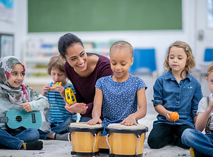 Musicoterapia para crianças, jovens e adultos
