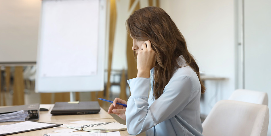 Geschäftsfrau am Telefon