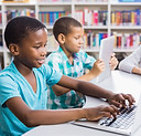 Crianças na Biblioteca