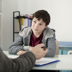Adolescent en consultation au Cabinet Saint-Aimé L'Union