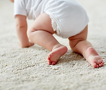 Bébé rampant