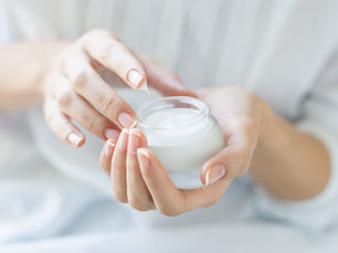 Hydrating vs. Moisturizing: What's the Difference in Skincare?