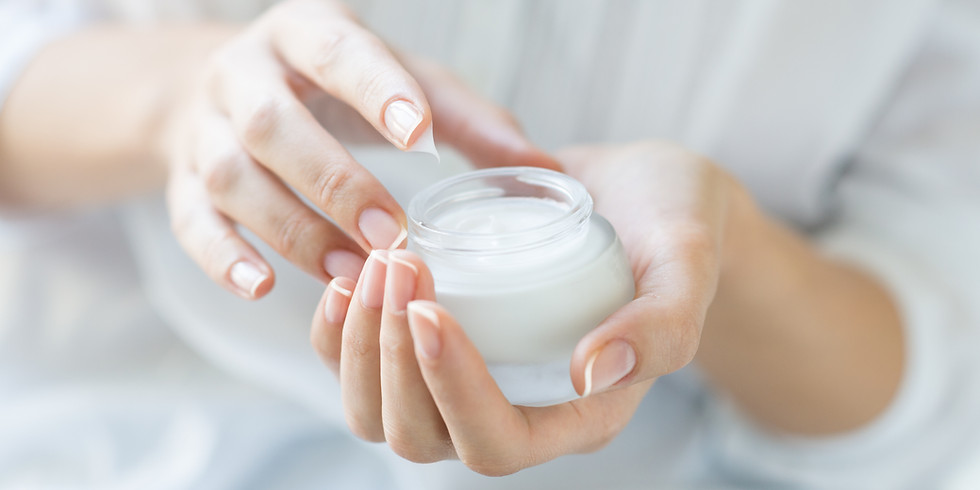 Fabrication d'une crème pour le visage anti-âge