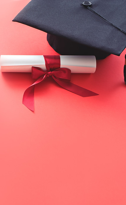 Toga y Diploma de Graduación