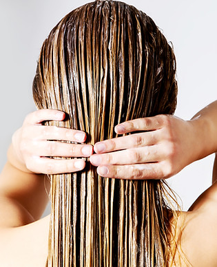 Nat haar