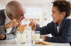 Liefdevol voeden, wat is emotioneel eten, voeding; cultureel, troost, liefde, gezondheid, ontspanning, liefde.