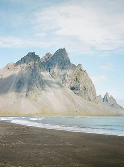 Montagne près de la côte