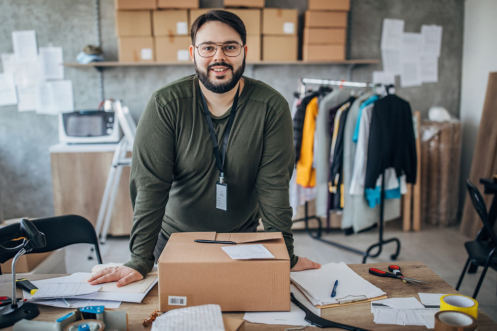 Trabajador de almacén en línea