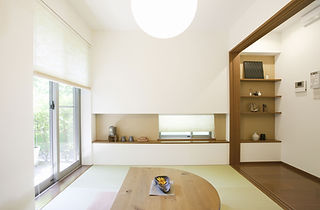 自然光の差し込む部屋