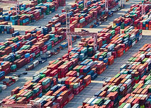 Pátio de contêineres