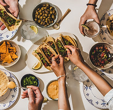 Cena de tacos mexicanos