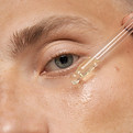 Applicazione del siero per la pelle