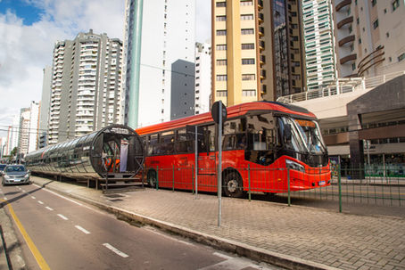 Hidrojenle çalışan otobüsler Avrupa'da yaygınlaşıyor.