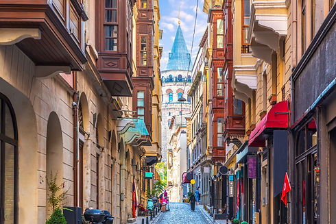 Istanbul_AdobeStock_302503507