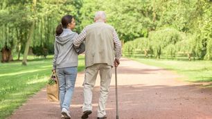 Osteoporose: Ursache, Symptome und Behandlung | schmerzcenter.com